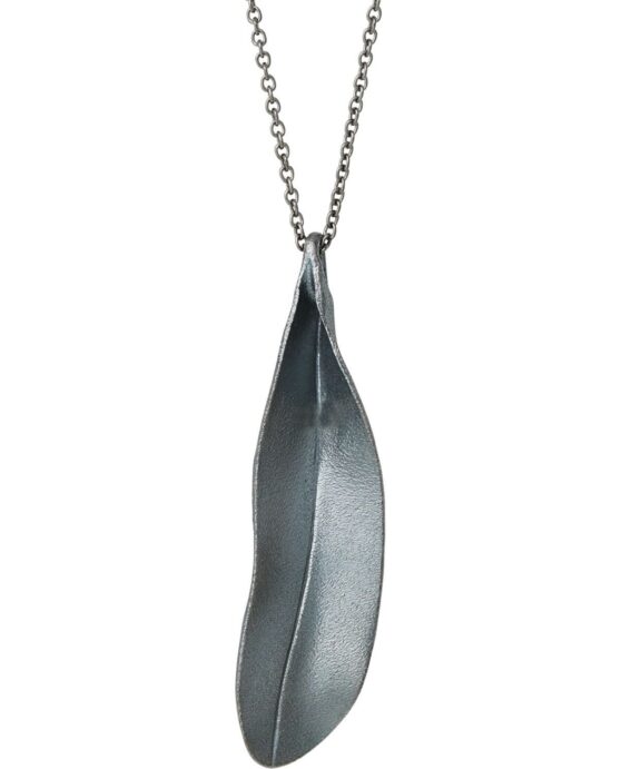 HEIRING GRASS PENDANT MEDIUM SØLV OXYDERET