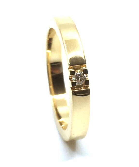 14 KT. ALLIANCE RING GULD MED BRILLANT 1X0,03 CT. W/SI