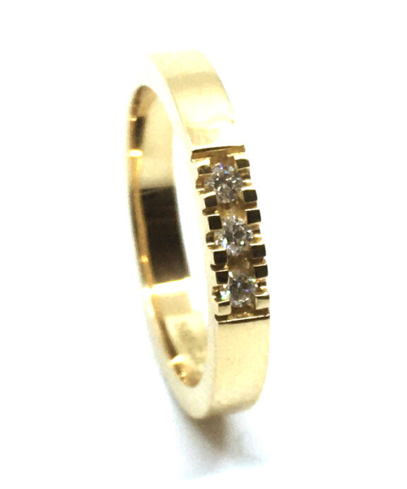 CHRISTOFFERSEN JEWELLERY ALLIANCE RING 14 KARAT GULD MED 3 BRILLANTER - 5000915