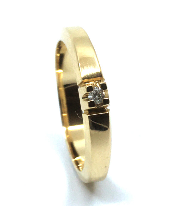 14 KT. ALLIANCE RING GULD MED BRILLANT 1X0,03 CT. W/SI