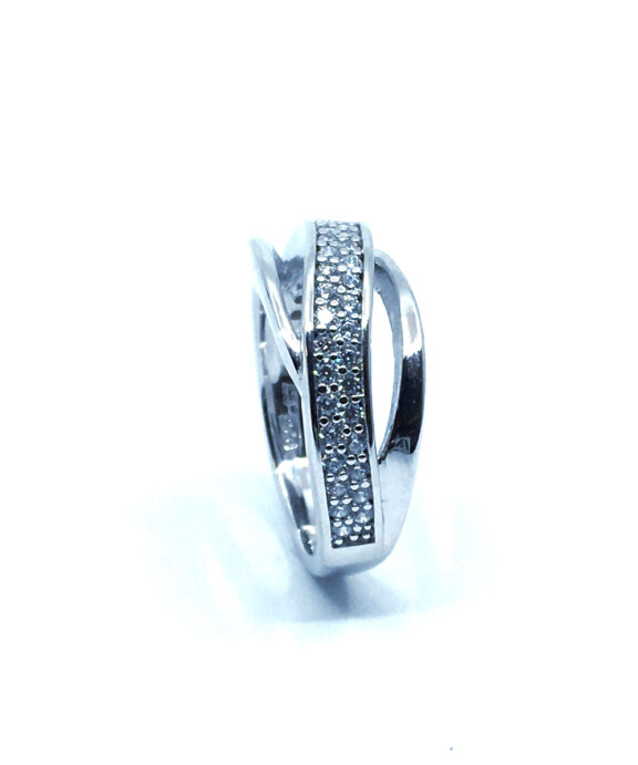 SØLV RING RHODINRET MED SYNTETISKE ZIRKONIA