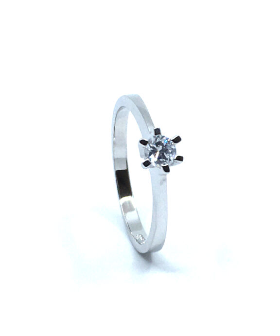 SØLV RING RHODINERET PRINSESSE MED SYNTETISK ZIRKONIA