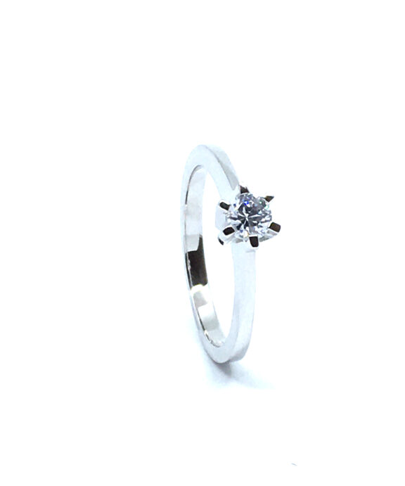 SØLV RING RHODINERET PRINSESSE MED SYNTETISK ZIRKONIA