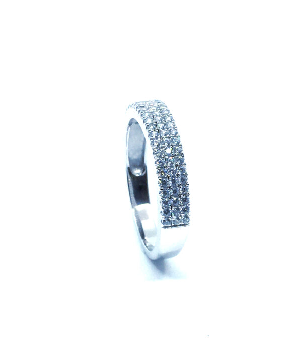 SØLV RING RHODINERET MED 3 RÆKKER SYNTETISKE ZIRKONIA