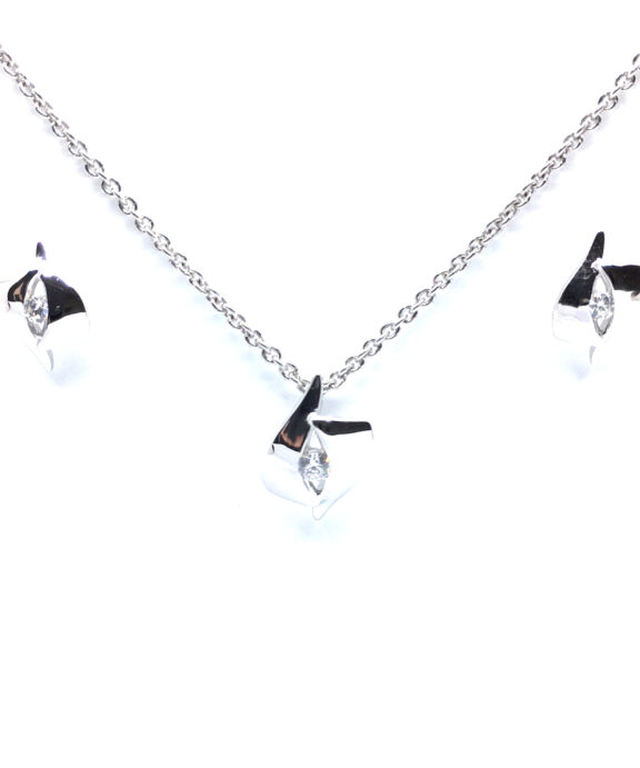 SØLV SÆT 4 HALSKÆDE + ØRERINGE STIK MØNSTER MED SYNTETISK ZIRKONIA