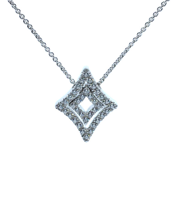 SØLV HALSKÆDE MED SYNTETISKE ZIRKONIA