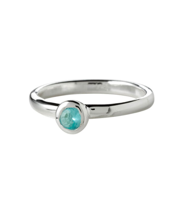 SØLV RING MED BLÅ ZIRKONIA