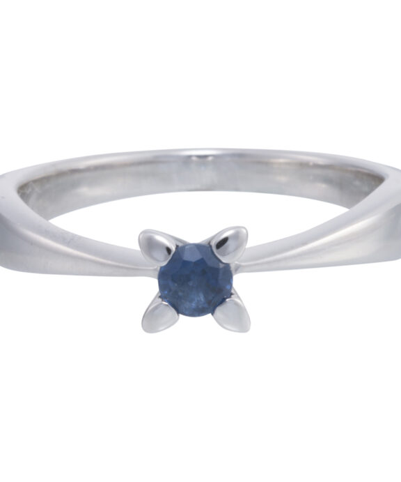 14 KARAT HVIDGULD RING MED SAFIR 3,5 MM