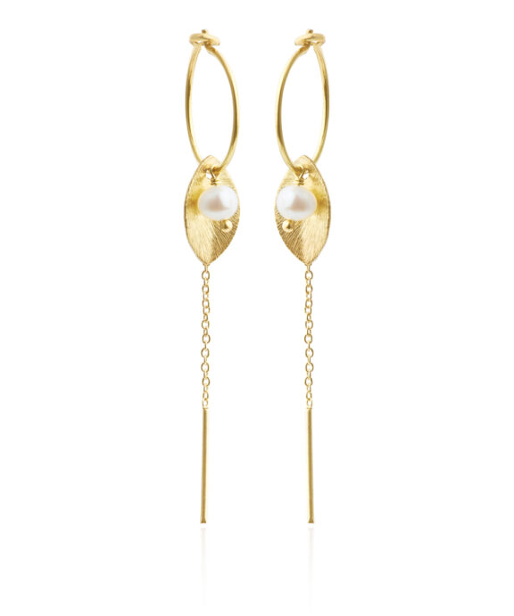 SUSANNE FRIIS BJØRNER ØRERINGE FORGYLDT SØLV MED BLAD, KÆDE OG PERLE - 5629-2-900