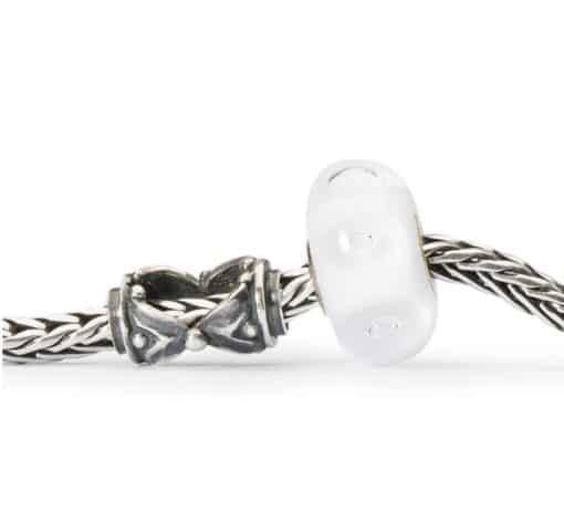 TROLLBEADS GLASKUGLE HVIDE BOBLER- TGLBE-10231 - Image 3