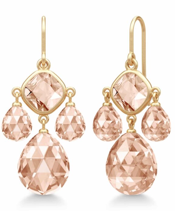 JULIE SANDLAU OLIVIA CHANDELIER ØRERINGE FORGYLDT SØLV MED PEACH MORGANIT - HKS777GDPEAMOCR