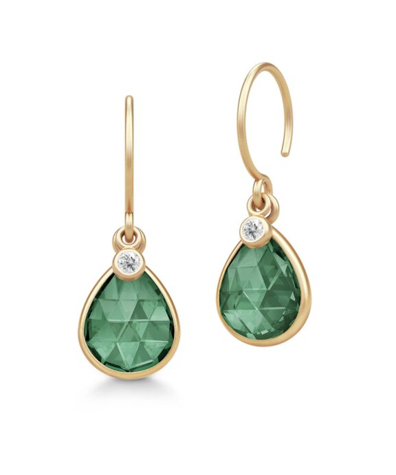 JULIE SANDLAU LEELA ØRERINGE FORGYLDT SØLV MED TURMALIN FARVET KRYSTAL - HKS750GDTMCRCZ