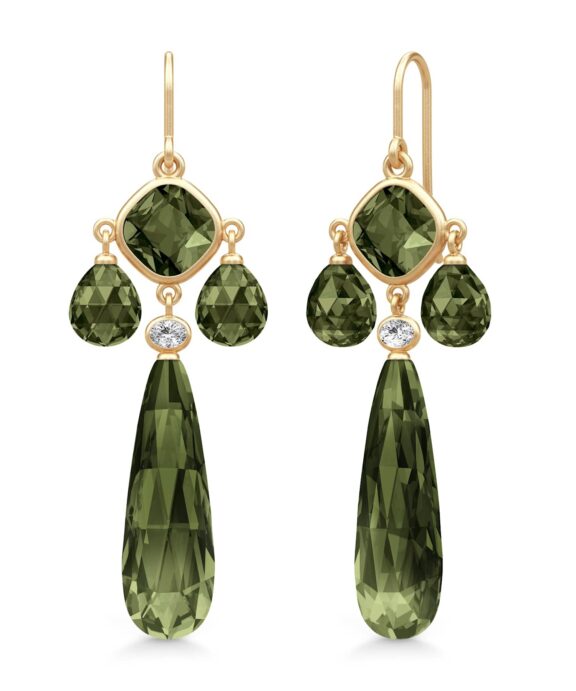 JULIE SANDLAU OFELIA CHANDELIERS ØRERINGE MED OLIVIEN GRØN KRYSTAL - HKS822GDOLCRCZ