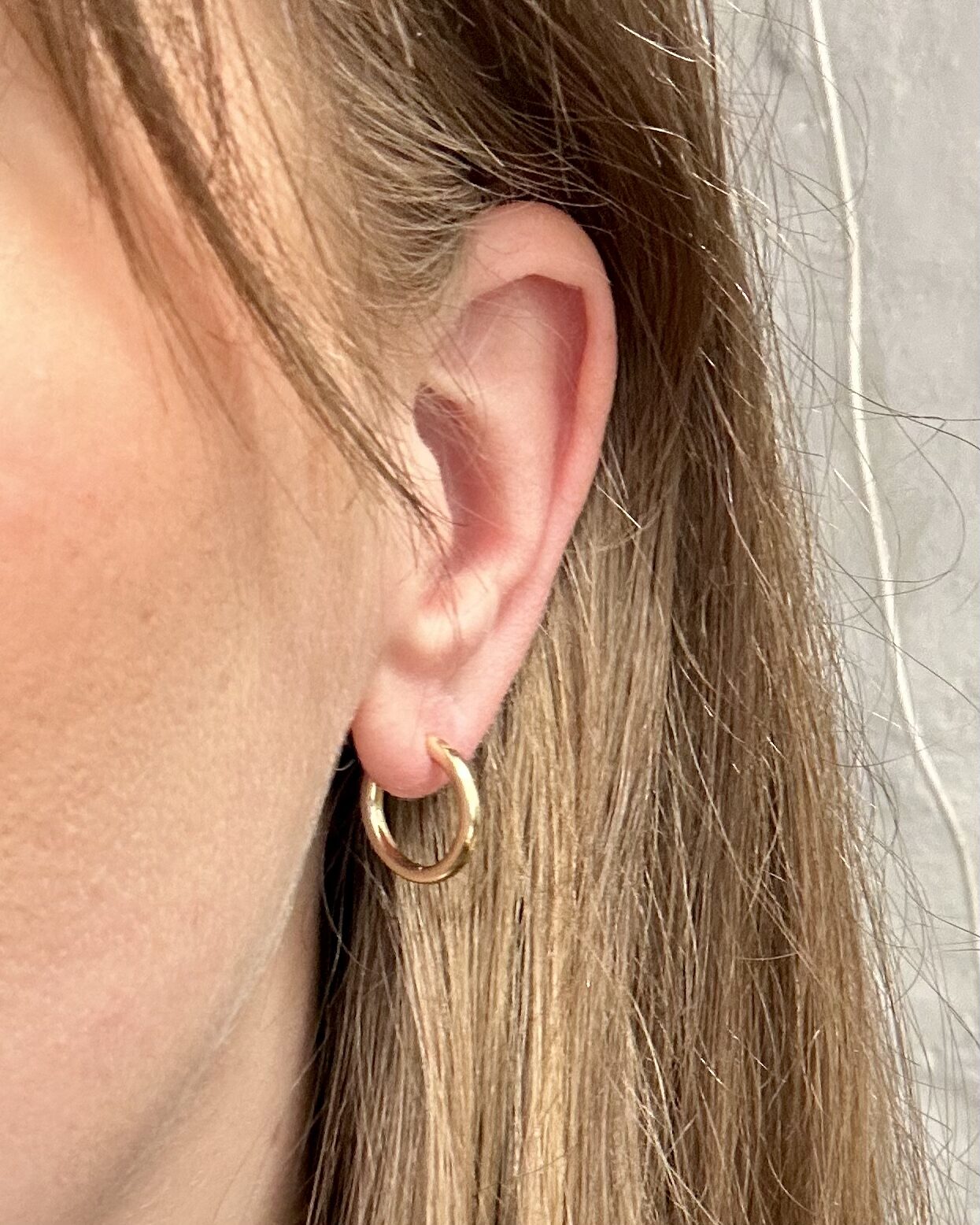 CHRISTOFFERSEN JEWELLERY RUND KNÆK CREOL 8 KARAT GULD - 3700046-3 - Billede 3