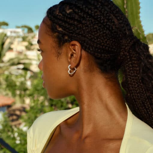 CAMILLE BRINCH MEDIUM HEART CRUSH HOOPS SØLV ØRERINGE - MHCRH - Billede 2